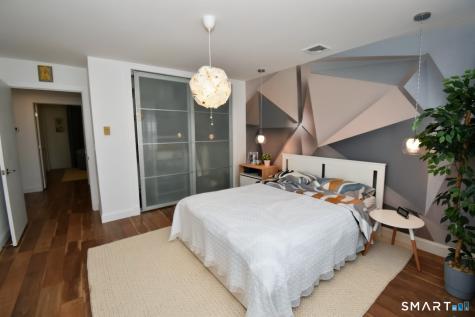 38 Algonquin Way Bristol CT 06010