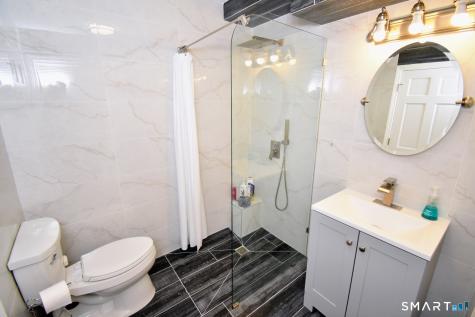 38 Algonquin Way Bristol CT 06010