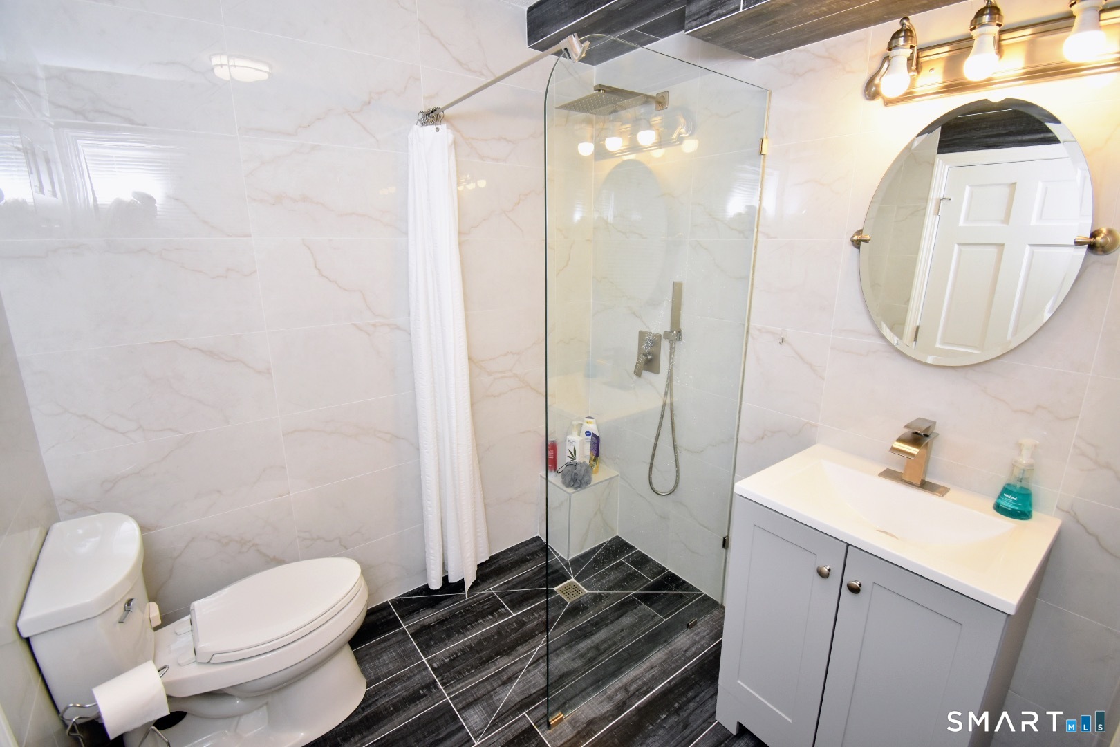 38 Algonquin Way Bristol CT 06010