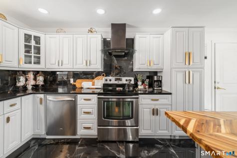 121 Ravencrest Drive Stratford CT 06614