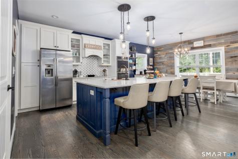 81 Evergreen Crossing New Hartford CT 06057