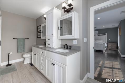 81 Evergreen Crossing New Hartford CT 06057