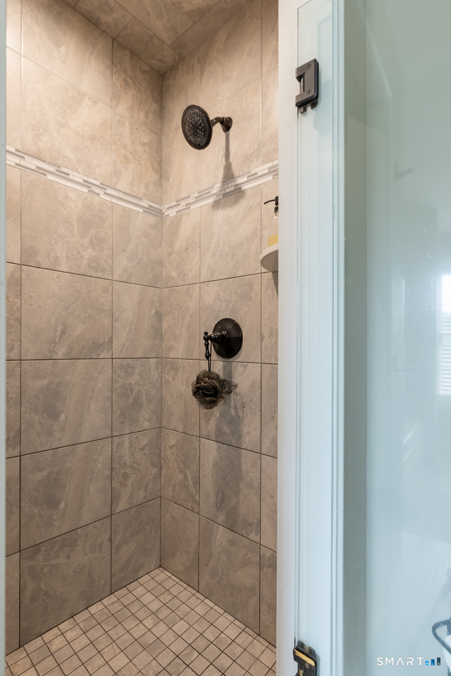 81 Evergreen Crossing New Hartford CT 06057