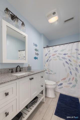 81 Evergreen Crossing New Hartford CT 06057