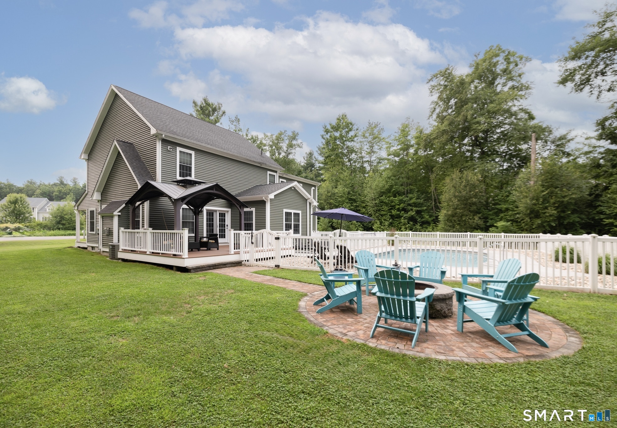 81 Evergreen Crossing New Hartford CT 06057