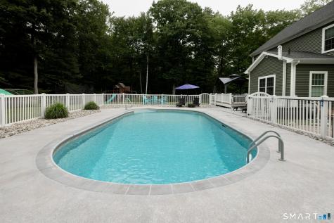 81 Evergreen Crossing New Hartford CT 06057