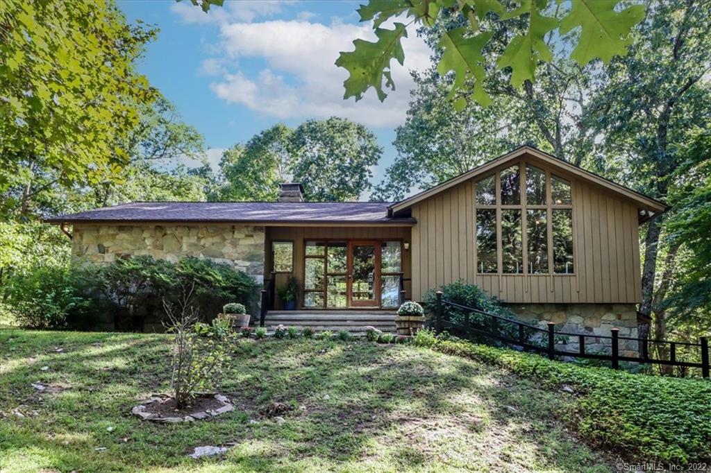 33 West Woodland Drive Redding CT 06896