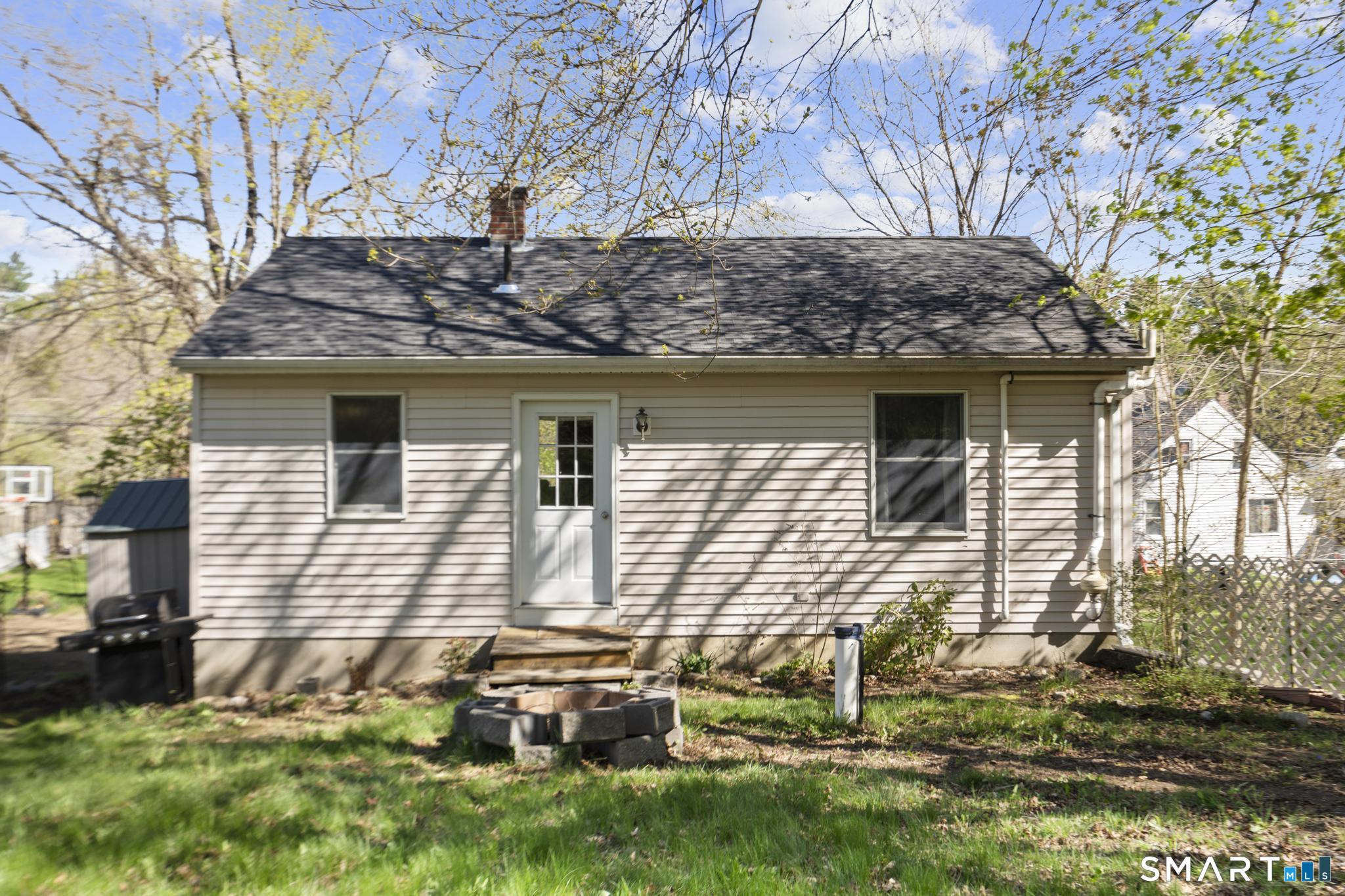 1121 Plainfield Pike Sterling CT 06377