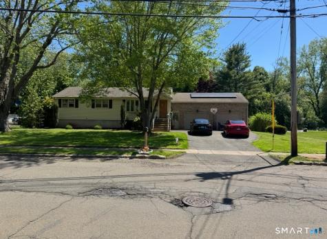 14 Jeffrey Road East Haven CT 06513