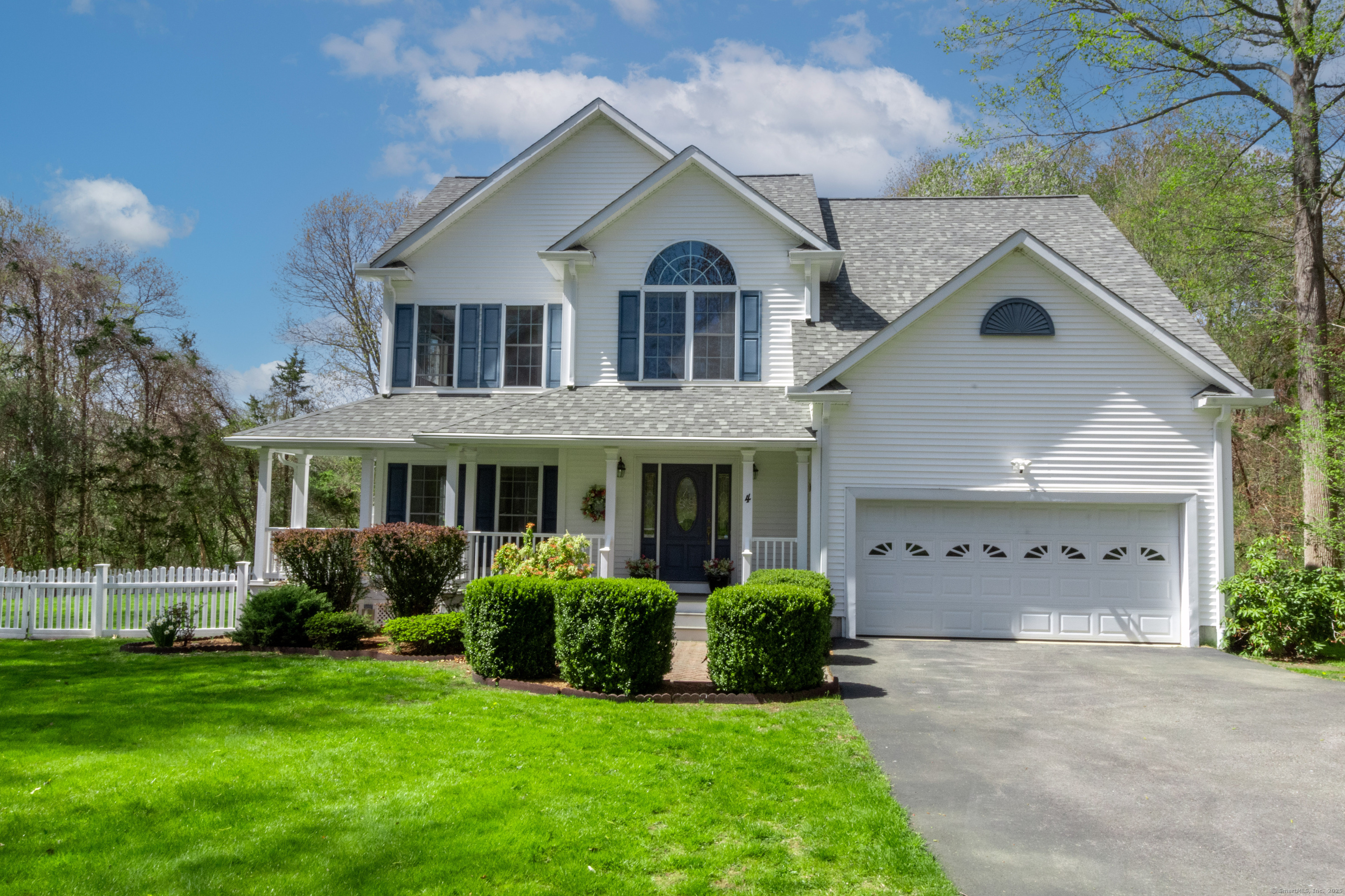 4 Sherwood Trace Ledyard CT 06335