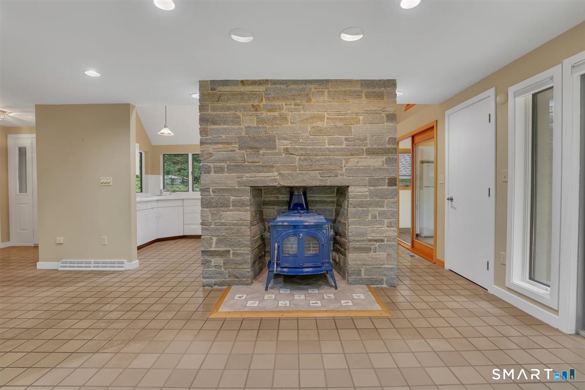 42 Taine Mountain Road Burlington CT 06013