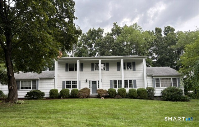 5 Grand Place Newtown CT 06470