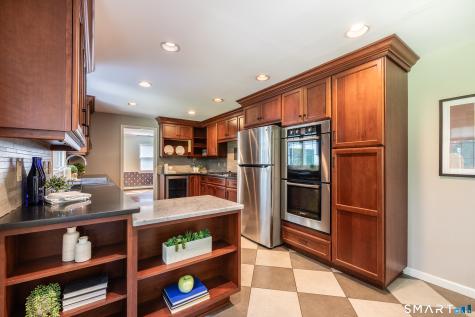 5 Grand Place Newtown CT 06470
