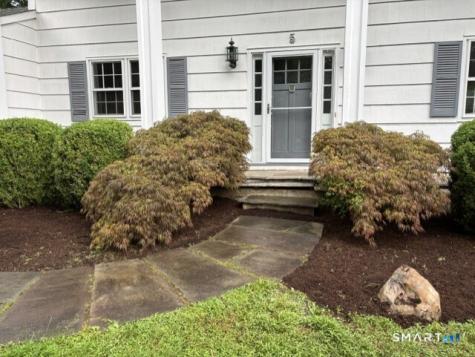 5 Grand Place Newtown CT 06470