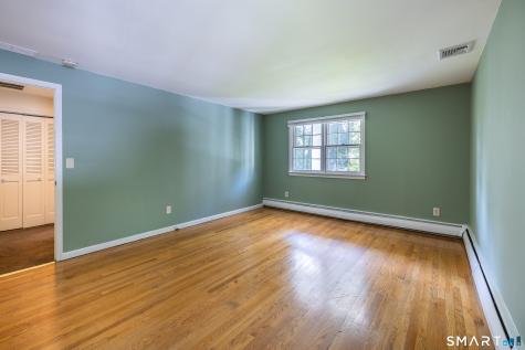 5 Grand Place Newtown CT 06470