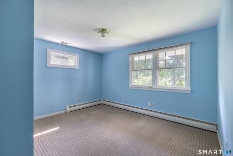 5 Grand Place Newtown CT 06470