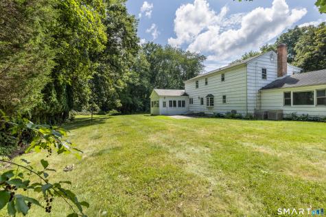 5 Grand Place Newtown CT 06470