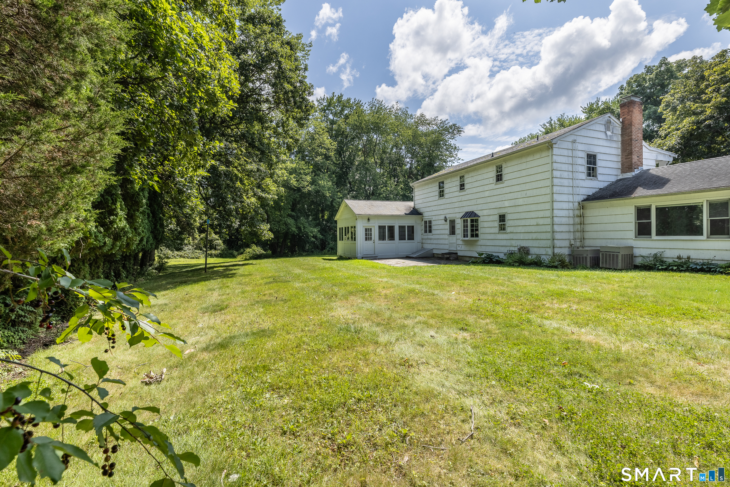 5 Grand Place Newtown CT 06470