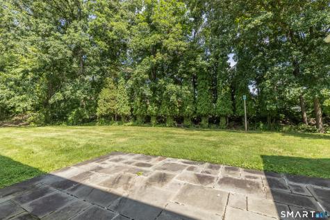 5 Grand Place Newtown CT 06470