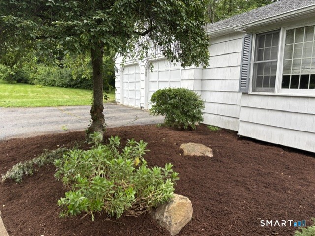5 Grand Place Newtown CT 06470