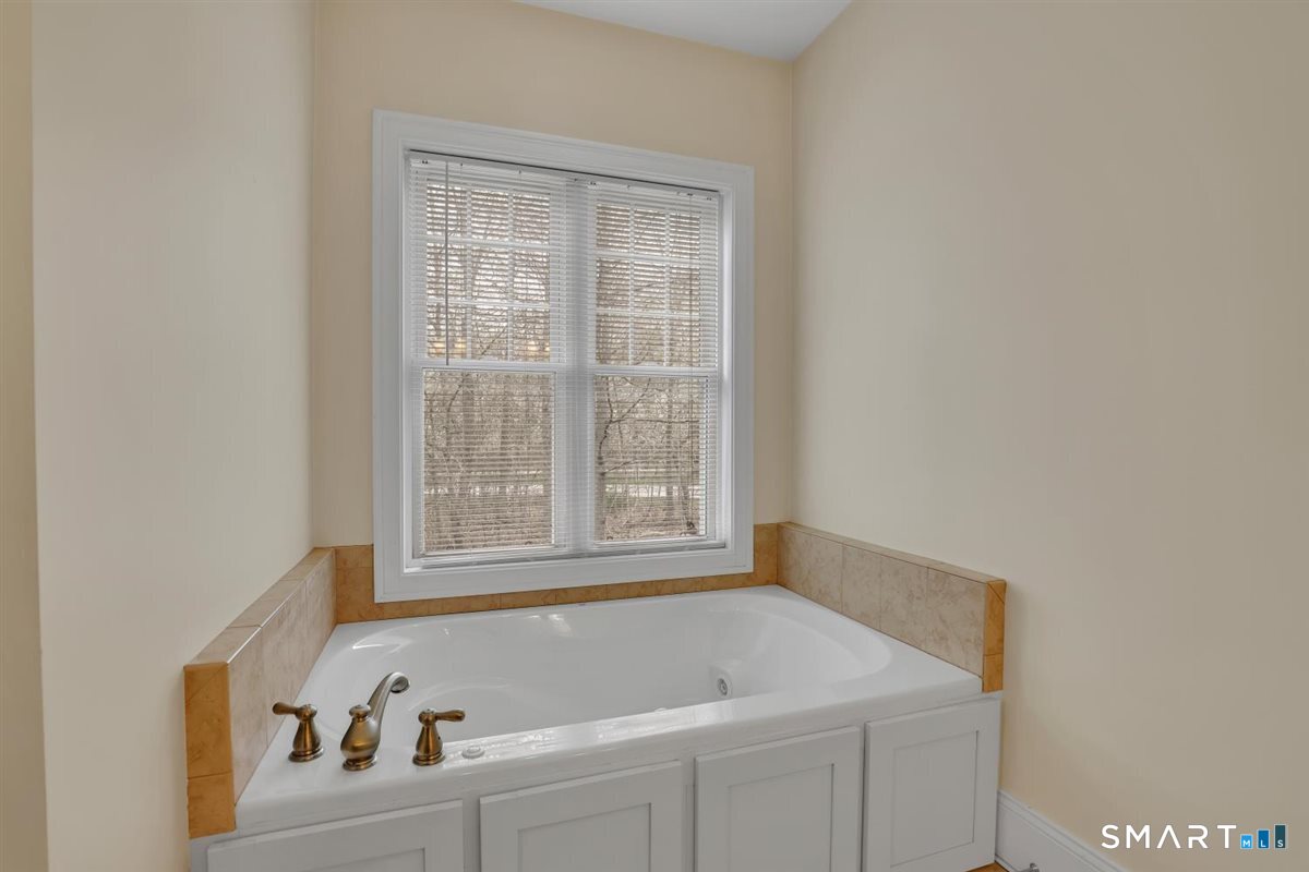 30 Beacon Hill Drive Mansfield CT 06268