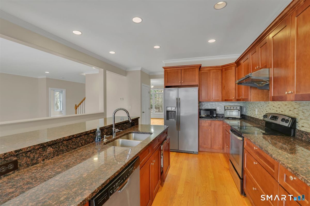 30 Beacon Hill Drive Mansfield CT 06268