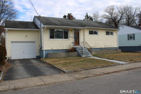 34 Woodrow Avenue Norwich CT 06360