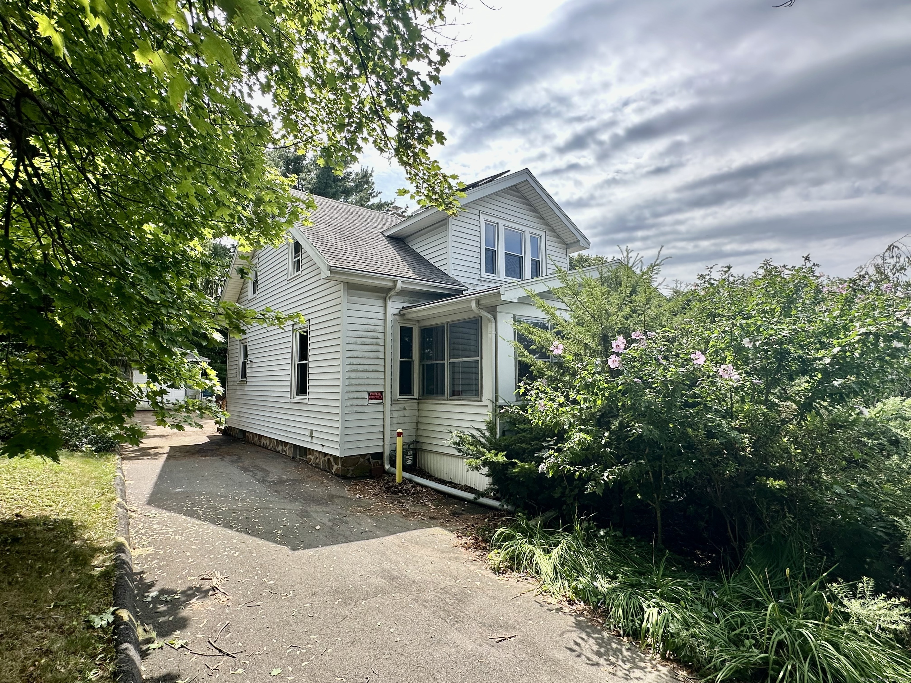 27 Konstin Place New Britain CT 06051