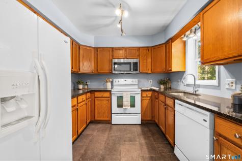 18 Hilltop Drive Ellington CT 06029