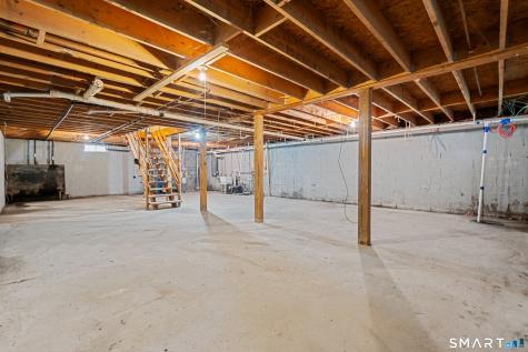 18 Hilltop Drive Ellington CT 06029