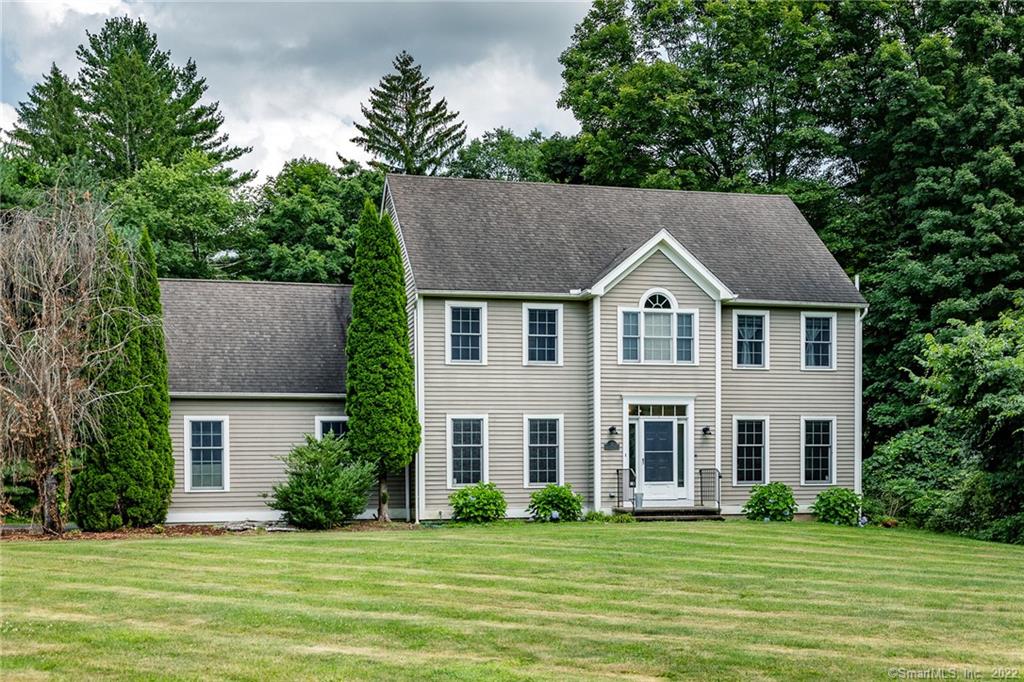 12 River View Lane Woodbury CT 06798