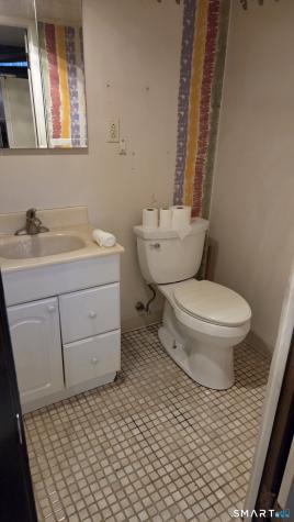 87 Oxford Drive East Hartford CT 06118