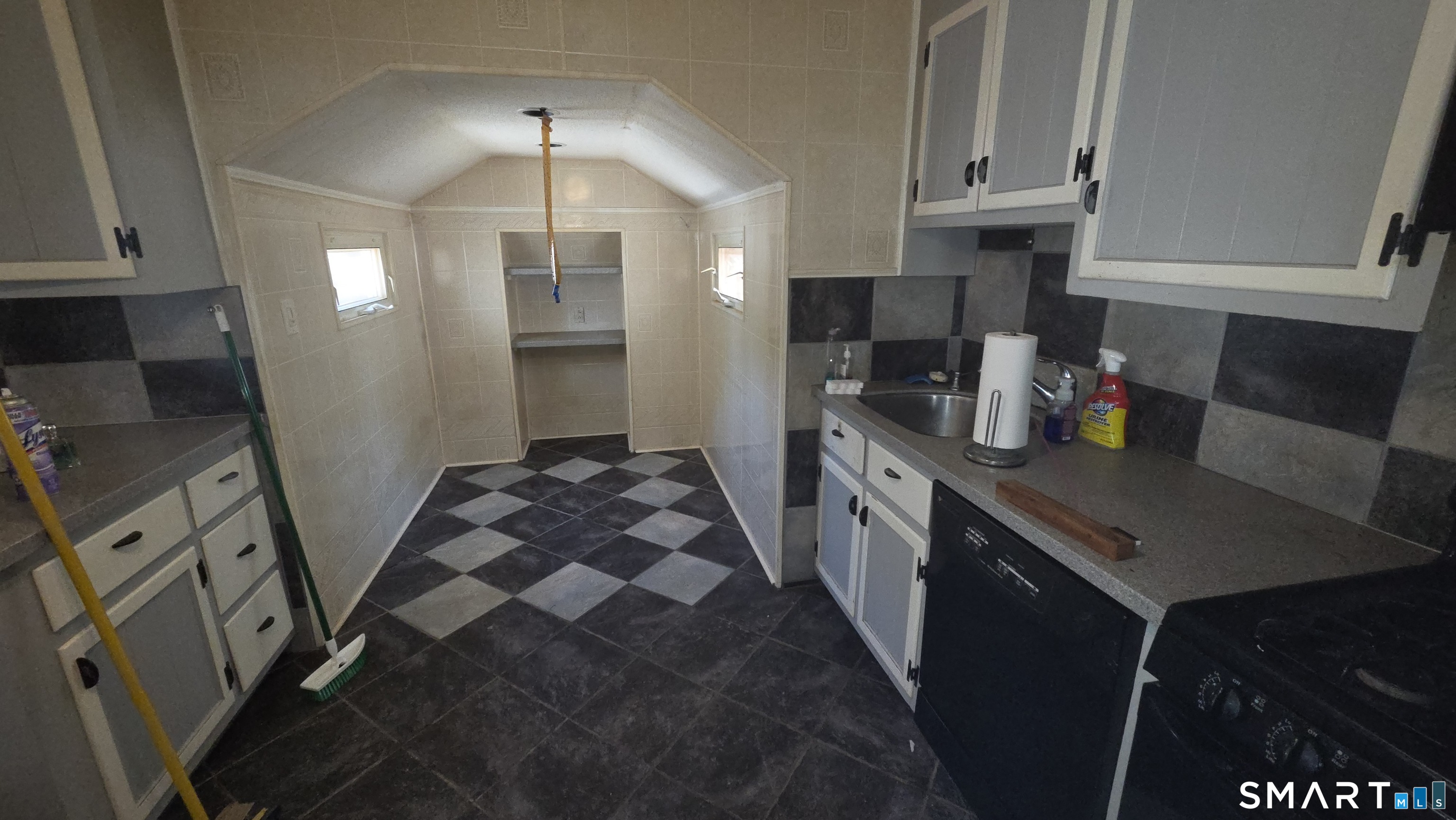 87 Oxford Drive East Hartford CT 06118