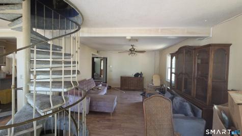 87 Oxford Drive East Hartford CT 06118
