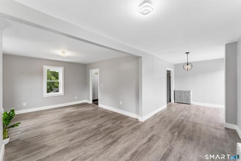 10 Center Street Windsor Locks CT 06096