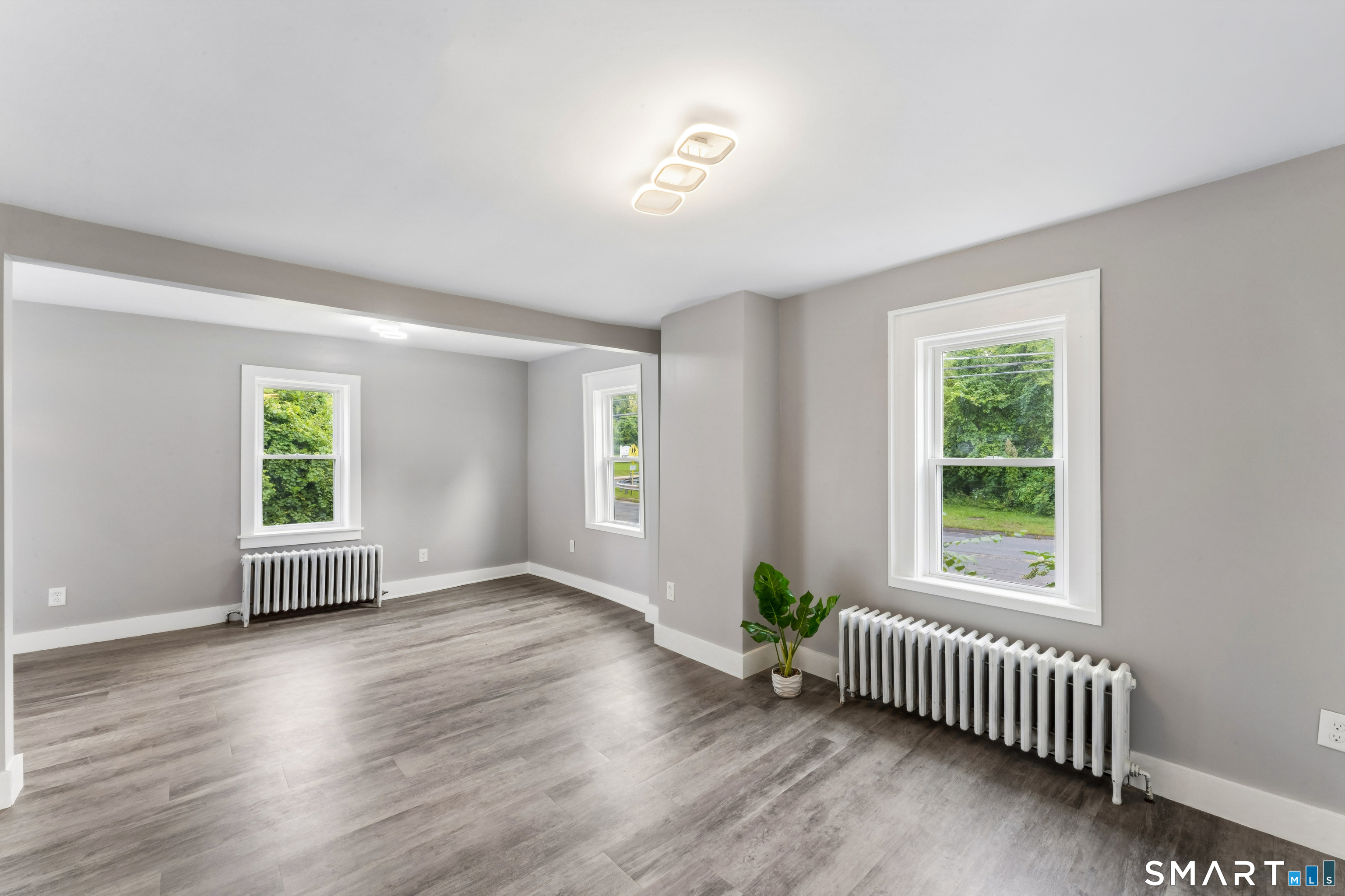 10 Center Street Windsor Locks CT 06096