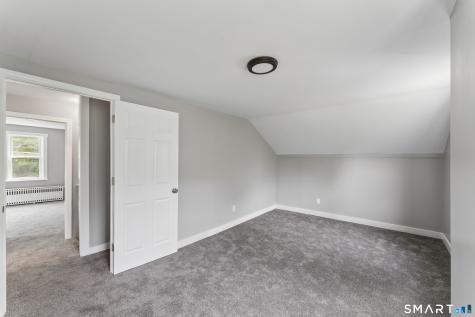 10 Center Street Windsor Locks CT 06096