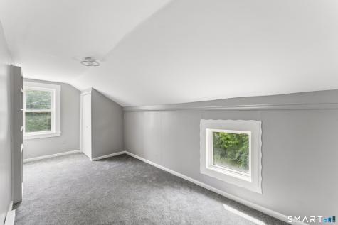 10 Center Street Windsor Locks CT 06096
