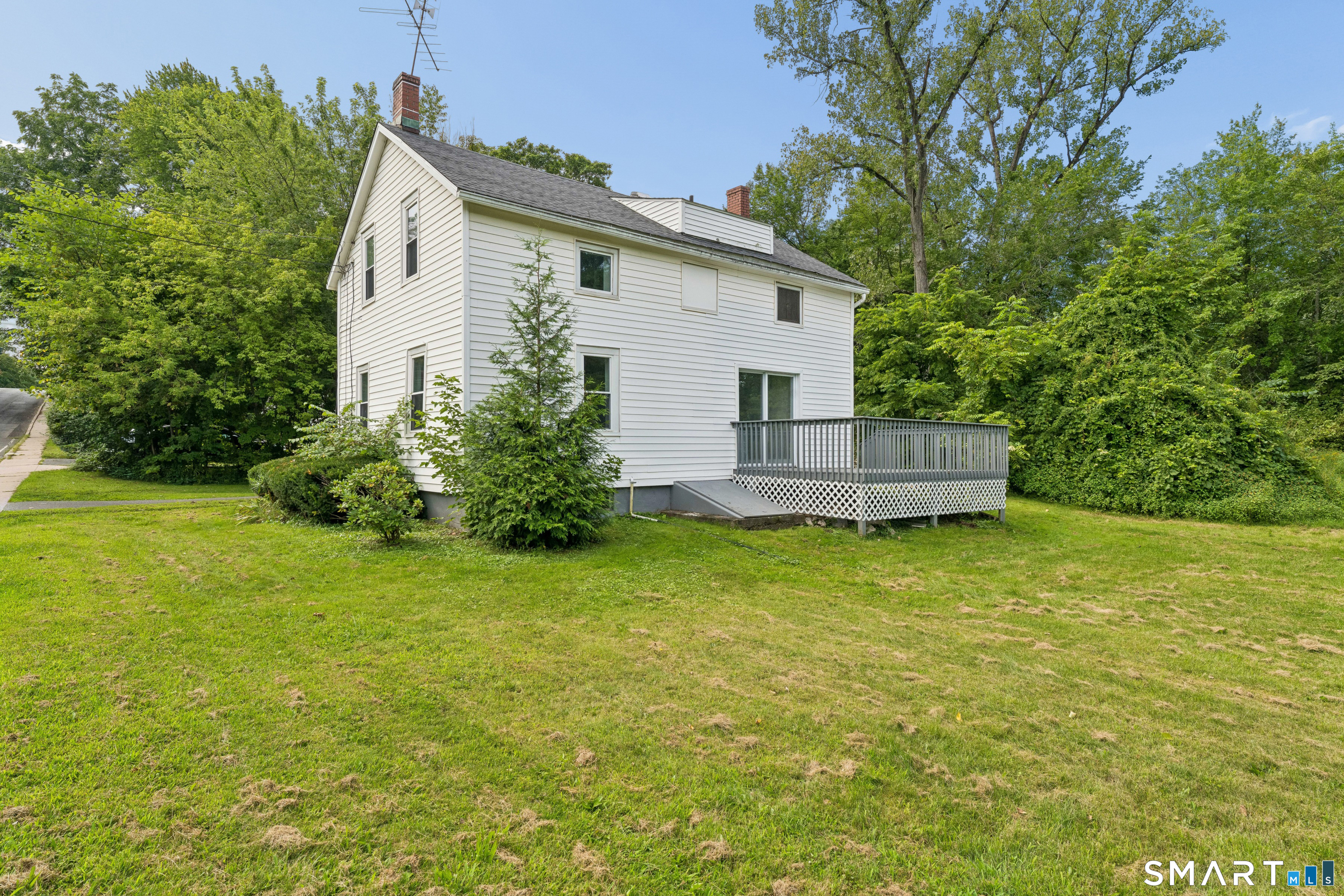 10 Center Street Windsor Locks CT 06096
