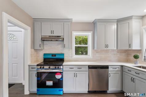 10 Center Street Windsor Locks CT 06096