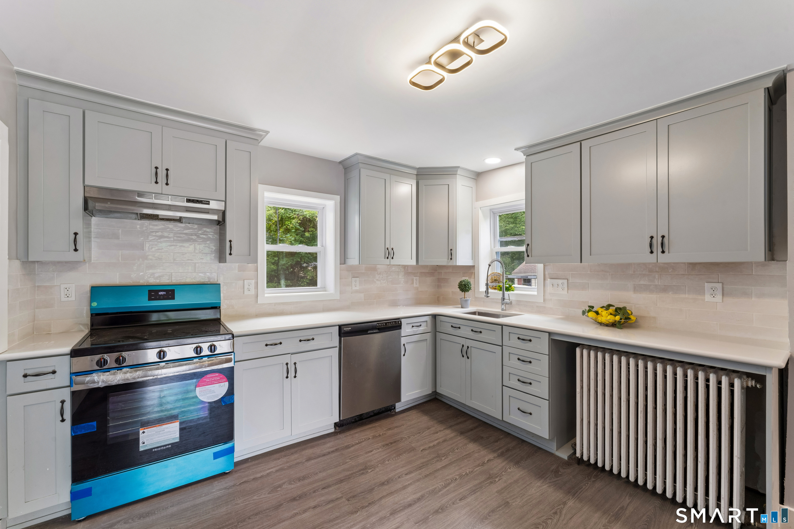 10 Center Street Windsor Locks CT 06096