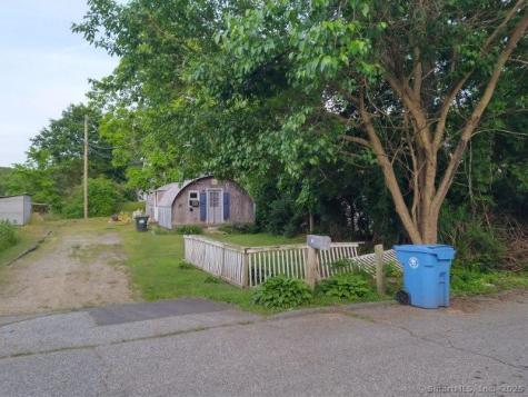 17 Sylvester Street Norwich CT 06360