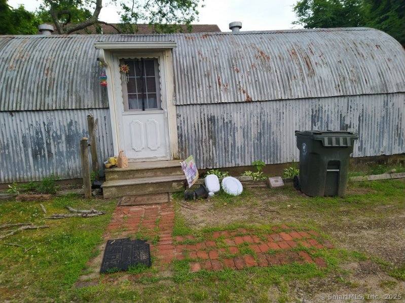 17 Sylvester Street Norwich CT 06360