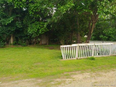 17 Sylvester Street Norwich CT 06360