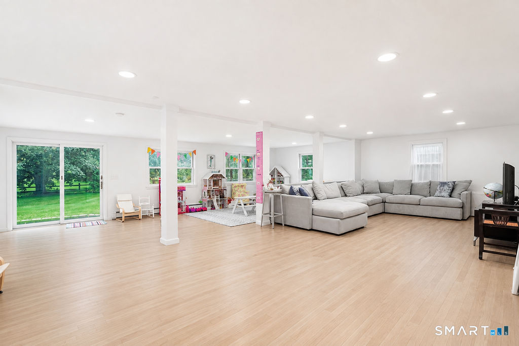 18 Shady Brook Lane Greenwich CT 06831