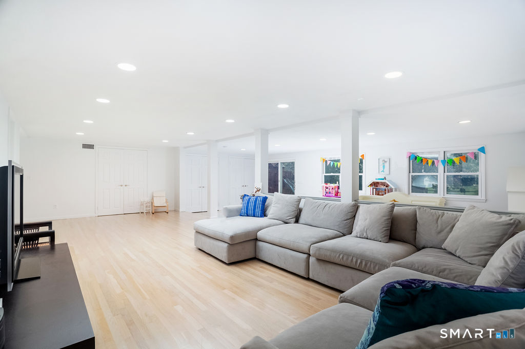 18 Shady Brook Lane Greenwich CT 06831