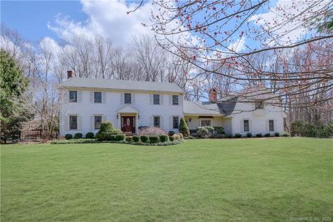 41 Riders Lane Fairfield CT 06824