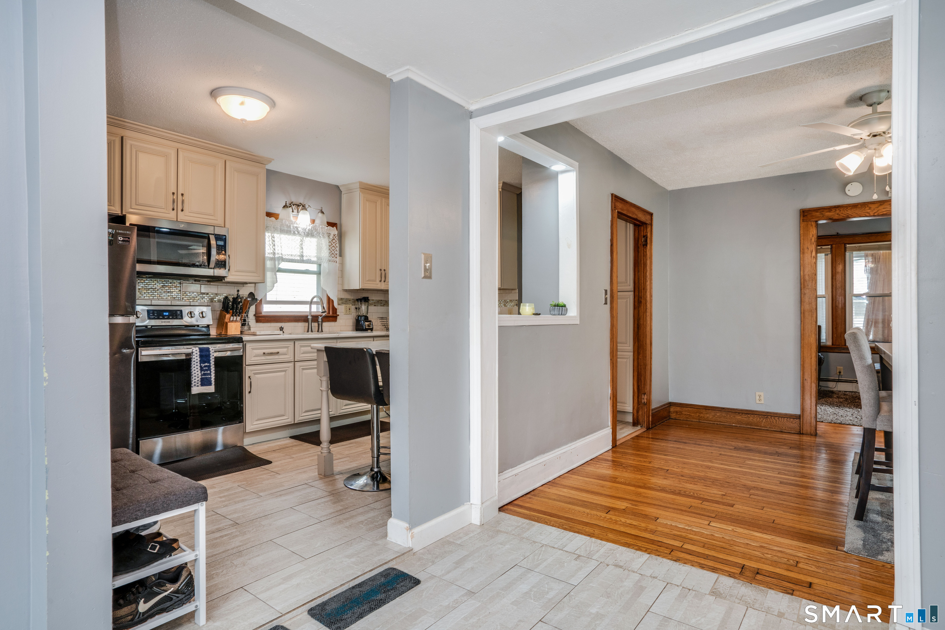27 Rosemont Avenue Windsor CT 06095