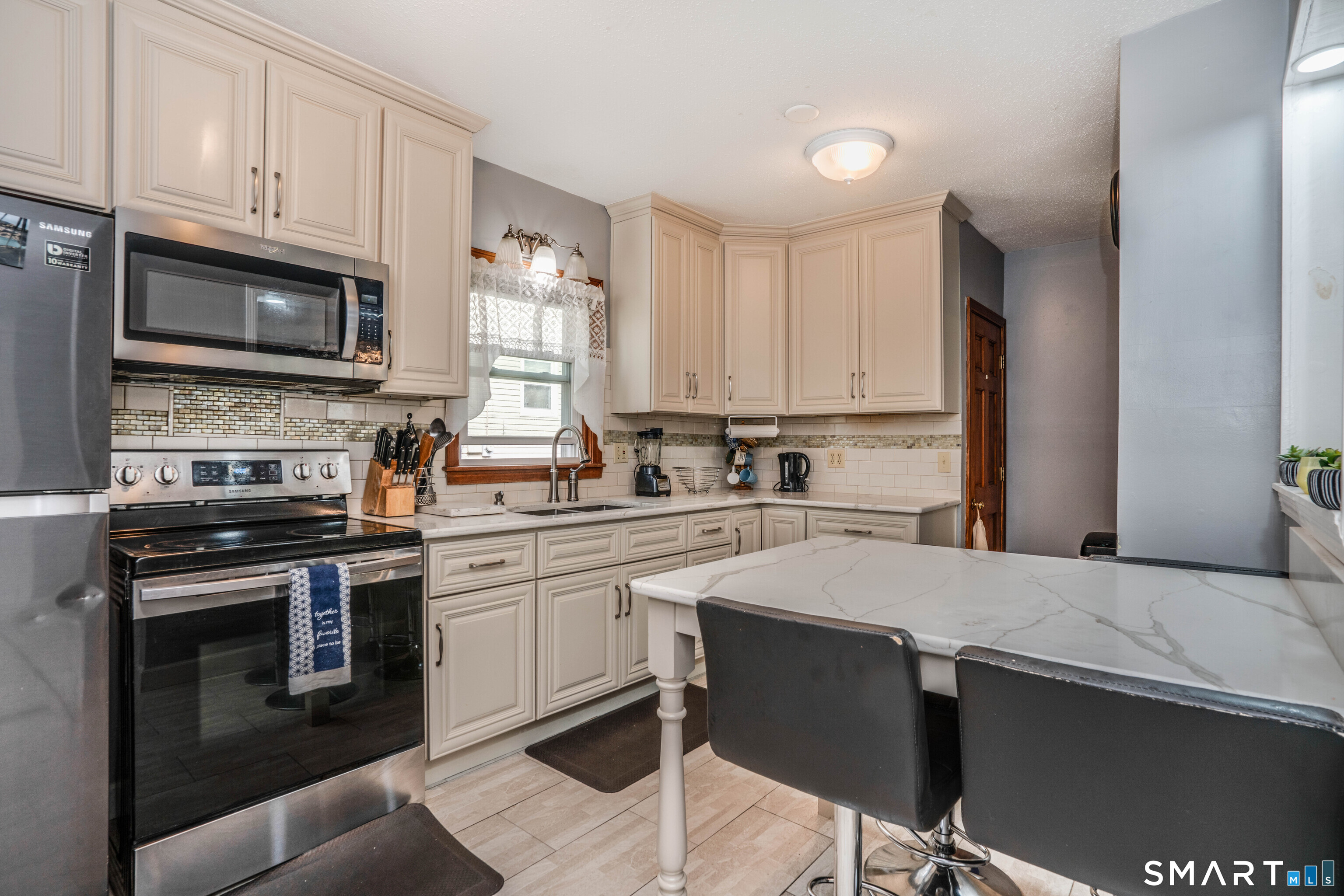 27 Rosemont Avenue Windsor CT 06095