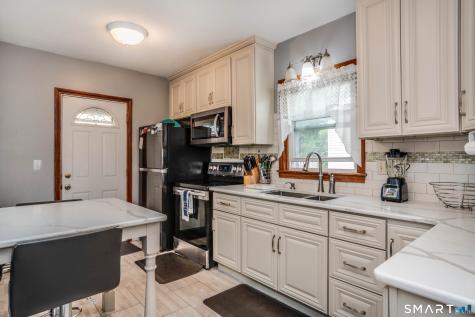 27 Rosemont Avenue Windsor CT 06095